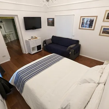 Tophouse Centro Pensión 3*