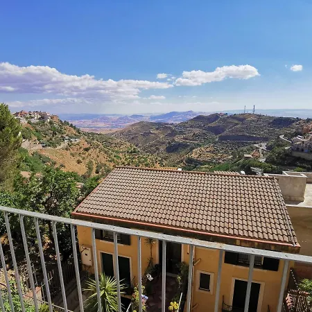 Tophouse Centro 3* Centuripe